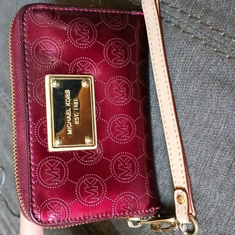 Michael Kors Small Logo Wallet Wristlet